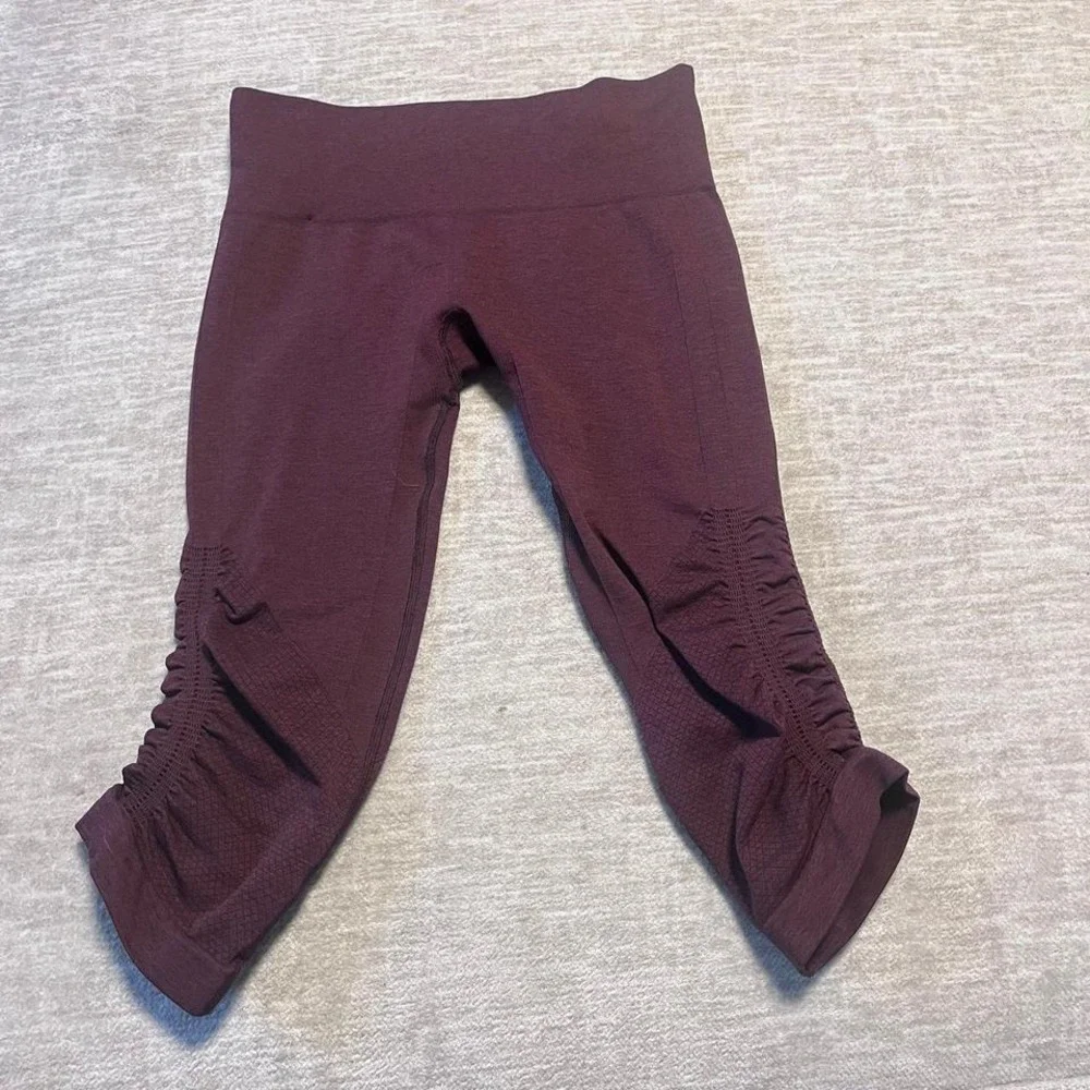 Lululemon Crop Leggings Purple Ruched Seamless High Rise Size XS/Small 12